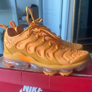 W Air Vapormax Plus